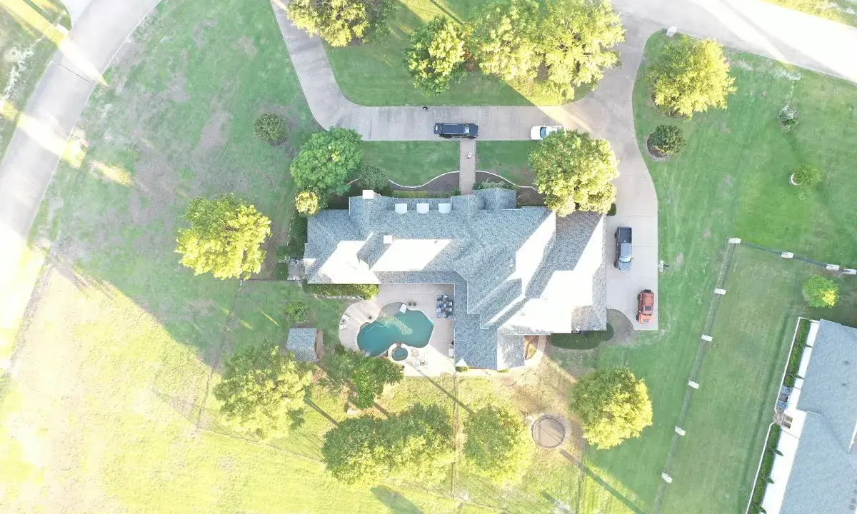 New shingle roof installation on a home in Hopkinsville